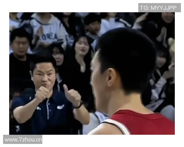 李贤重狂砍33分14篮板赛前准备充分解说员称其为比赛关键人物