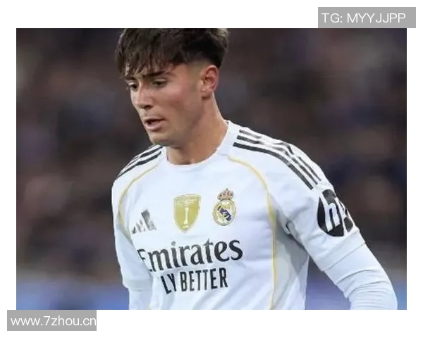 多特蒙德关注皇马青训后卫巴尔德佩尼亚斯将面临药厂和枪手竞争