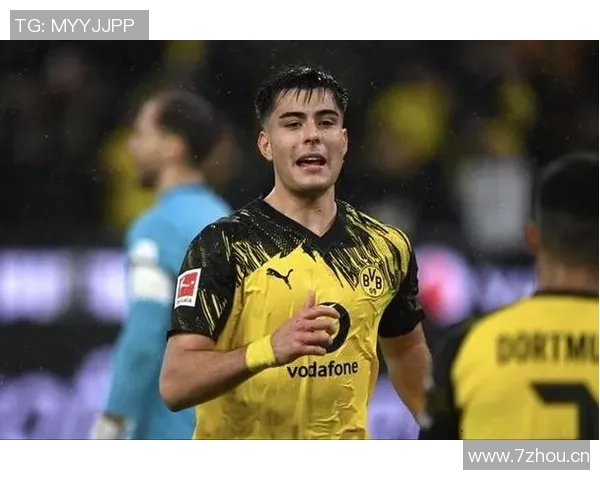 德天空报道多特蒙德关注17岁克鲁塞罗后卫普拉斯特和河床前锋梅萨